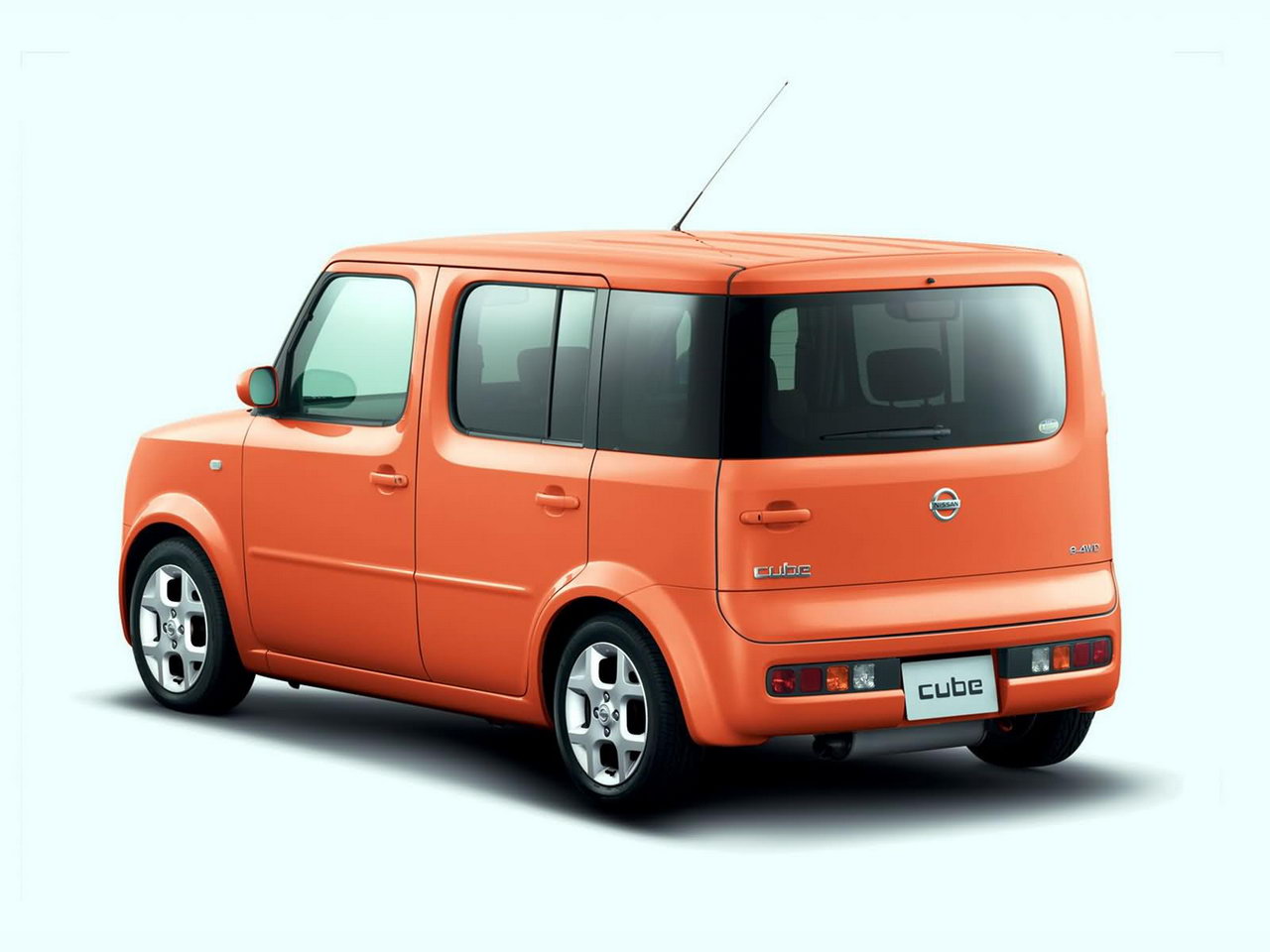 Nissan Cube 2003 033.jpg